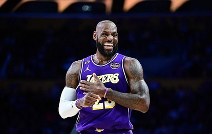 "41 Yaşındaki LeBron James, NBA'de Triple-Double Rekorunu Kırdı!"