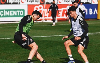 "Beşiktaş - Kocaelispor Maçı Öncesi Hazırlıklar Tamam: Siyah-Beyazlılar Sahaya Çıkmaya Hazır!"