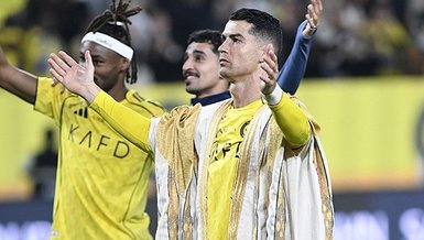 "Cristiano Ronaldo, Gelecek Adımını Açıkladı: Al Nassr ile Devam Kararı!"