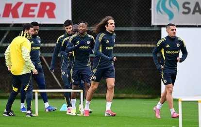 "Fenerbahçe'nin UEFA Avrupa Ligi'nde Nottingham Forest Karşılaşması: Oyuncu Kadrosu Açıklandı!"