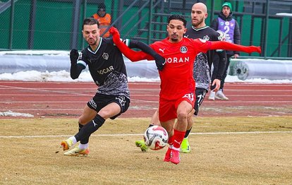 "Trendyol 1. Lig'de Karşılaşılan Kıyasıya Mücadele: Alagöz Holding Iğdır ve Manisa FK 0-0 Berabere"